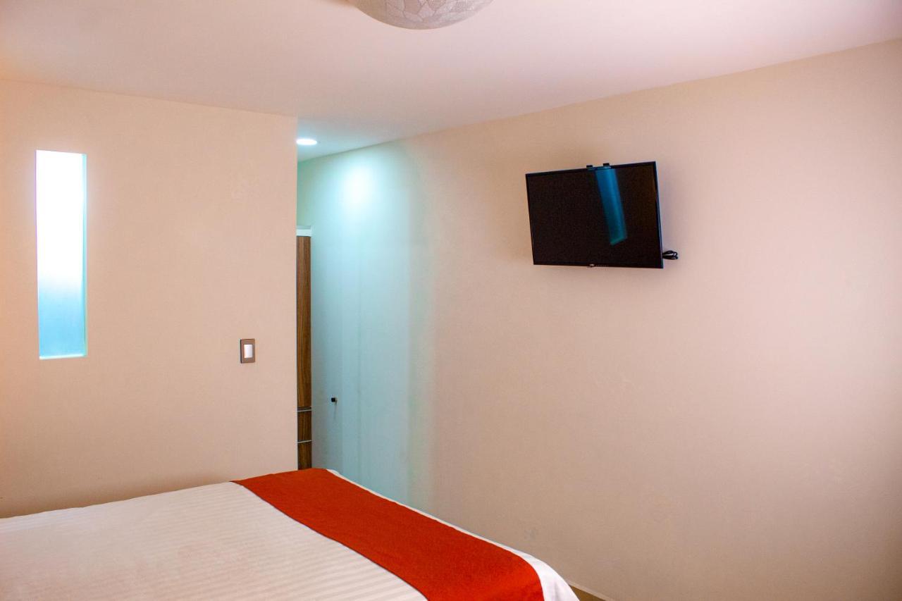Отель La Casa Del Reloj - Zona De Hospitales Мехико Экстерьер фото