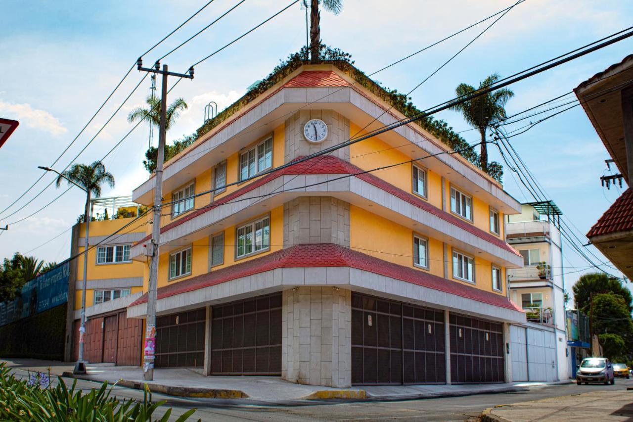 Отель La Casa Del Reloj - Zona De Hospitales Мехико Экстерьер фото