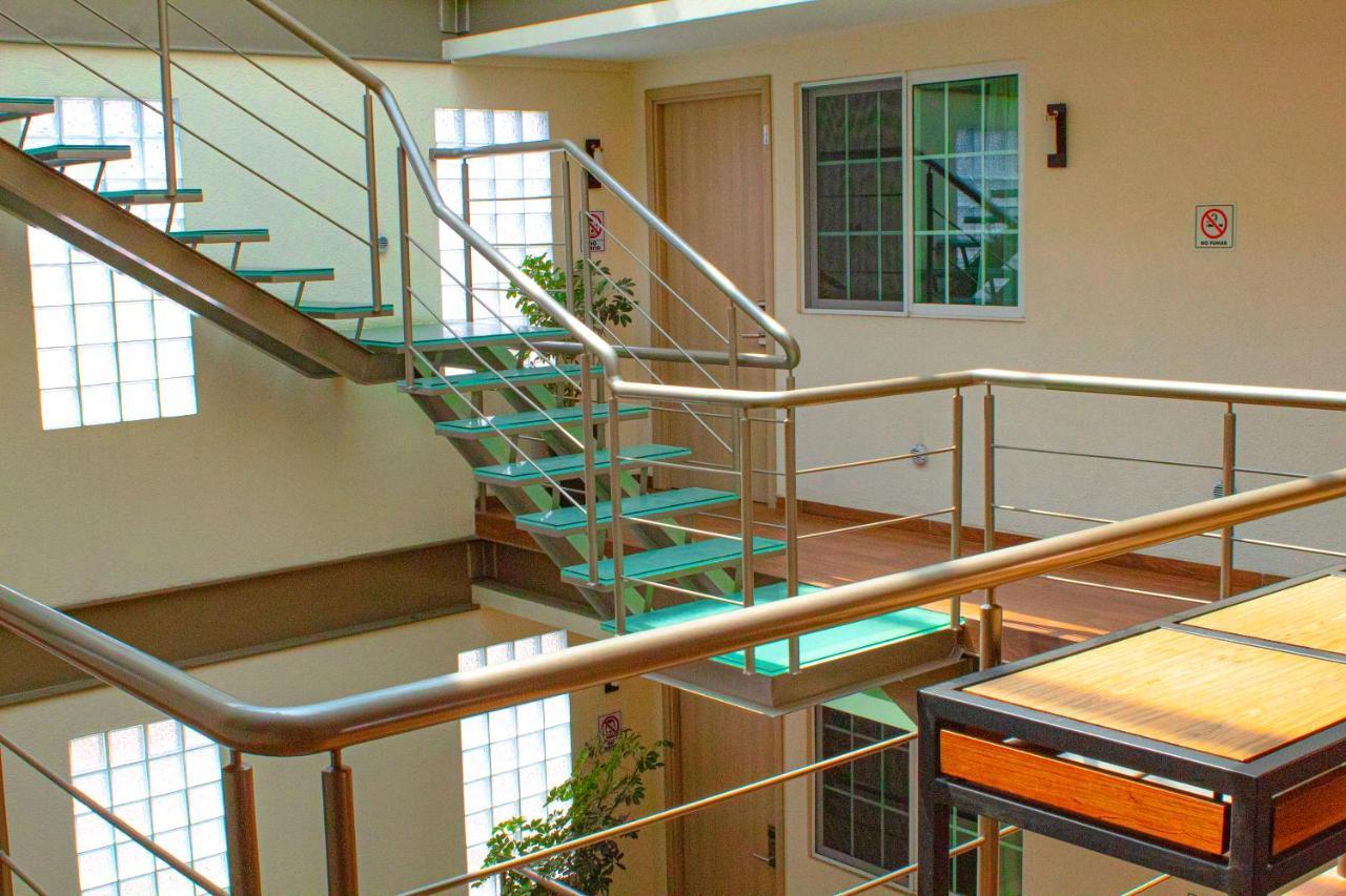 Отель La Casa Del Reloj - Zona De Hospitales Мехико Экстерьер фото