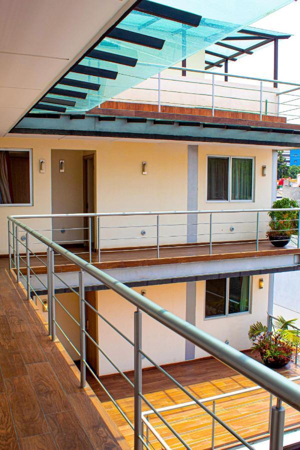 Отель La Casa Del Reloj - Zona De Hospitales Мехико Экстерьер фото