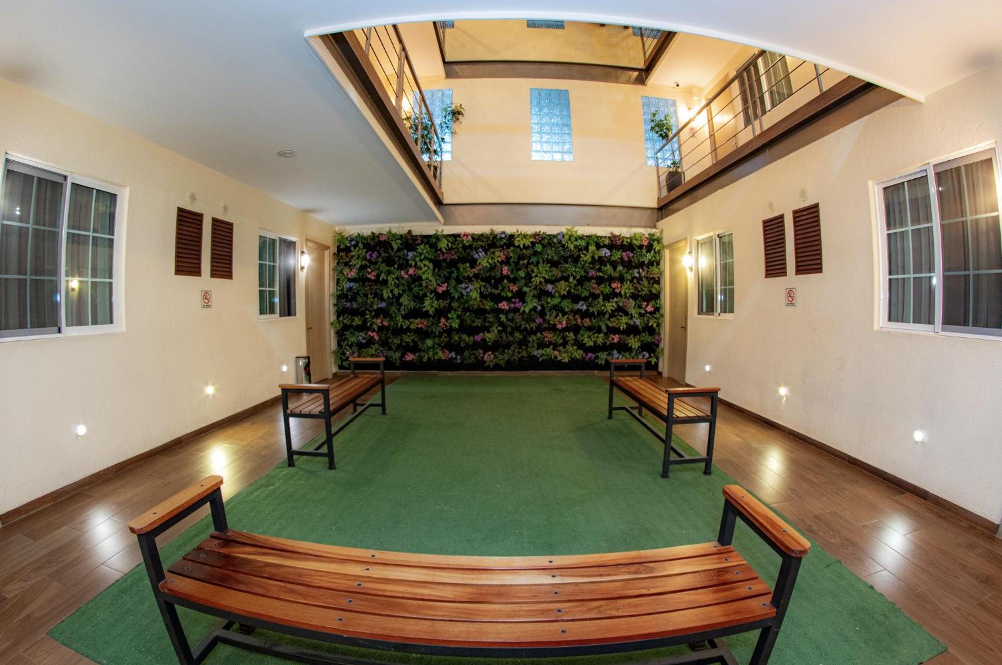 Отель La Casa Del Reloj - Zona De Hospitales Мехико Экстерьер фото